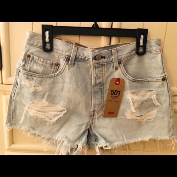 NWT! Levi' 501 Distressed Denim Jean Shorts - Picture 10 of 10